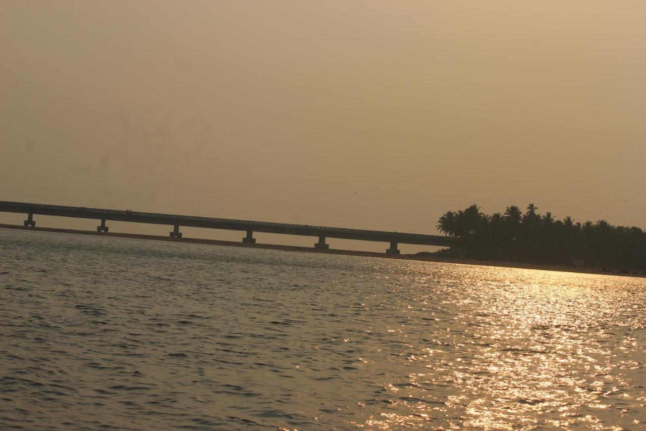 Maleyam Homestay Riverside Kozhikode Εξωτερικό φωτογραφία